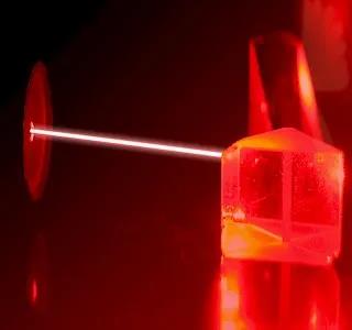 如何對激光二極管輸出通量進行測量(圖1) 如何對激光二極管輸出通量進行測量(圖1)